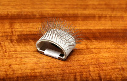 Hareline Finger Dubbing Brush